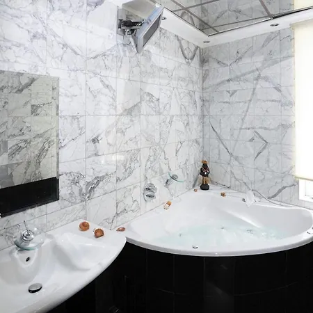 The Pearl Of Buda Apartment
